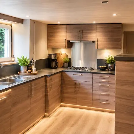 Dom wakacyjny Maison Samree Met Indoor Wellness La-Roche-en-Ardenne